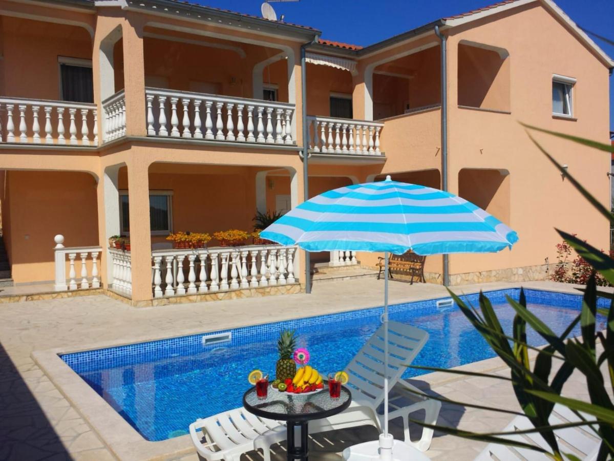 Апартаменты Haus Delphin Пореч Экстерьер фото