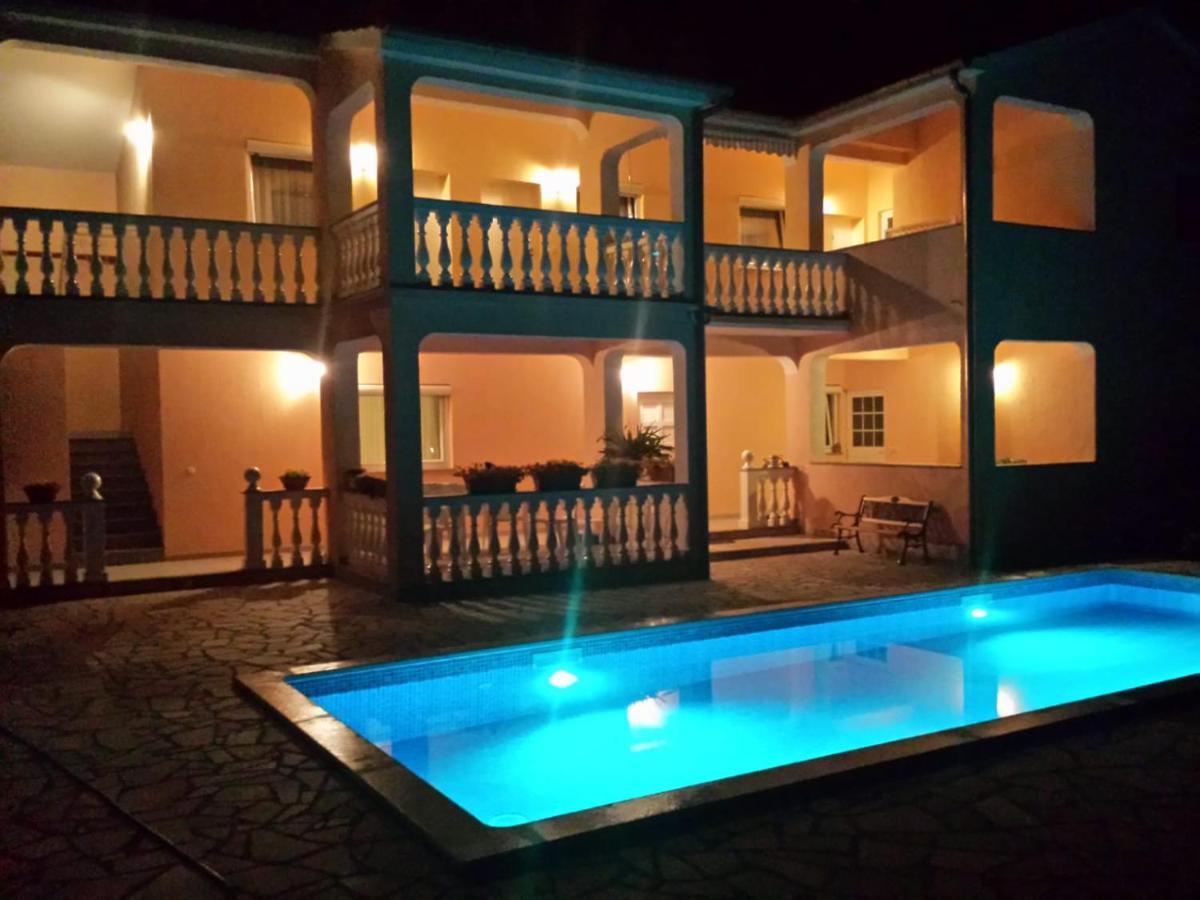 Апартаменты Haus Delphin Пореч Экстерьер фото